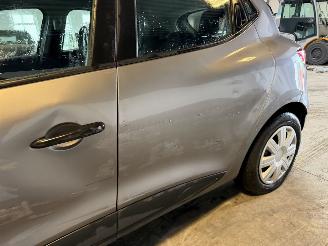 Renault Clio 1.5 dCi ECO Authentique picture 10