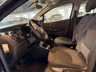 Renault Captur 1.5 dCi Dynamique NAP! picture 16