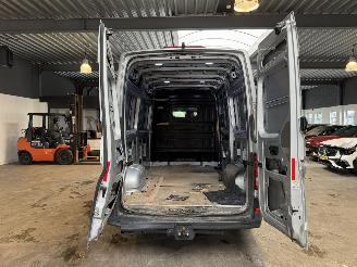 Volkswagen Crafter 35 2.0 TDI L3H3 DSG picture 12