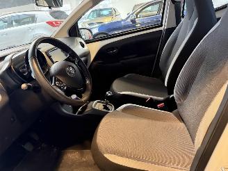 Toyota Aygo 1.0 VVT-i x-play picture 17