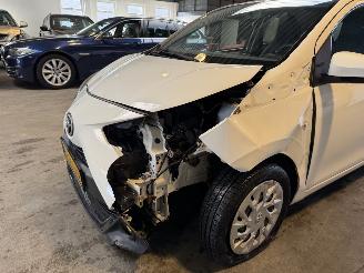 Toyota Aygo 1.0 VVT-i x-play picture 11
