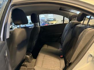 Chevrolet Aveo 1.2 LT picture 12