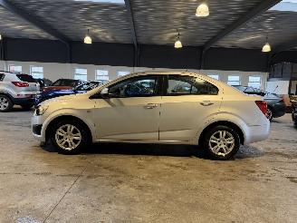 Chevrolet Aveo 1.2 LT picture 2