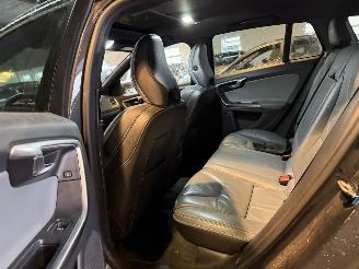 Volvo V-60 2.4 D6 AWD Plug-In Hybrid Summum picture 16