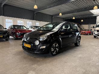 damaged passenger cars Renault Twingo 1.2 16V Dynamique 2012/2