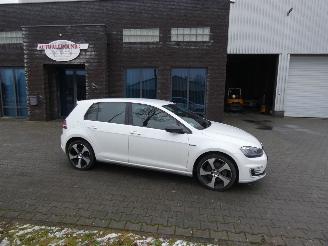 damaged passenger cars Volkswagen Golf 1.4 TSI GTE 2015/7
