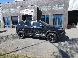 Schadeauto Jeep Cherokee 3.2 V6 TRAILHAWK 4WD 2017/6