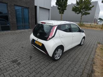 Toyota Aygo 1.0 VVT-i x-pure picture 3