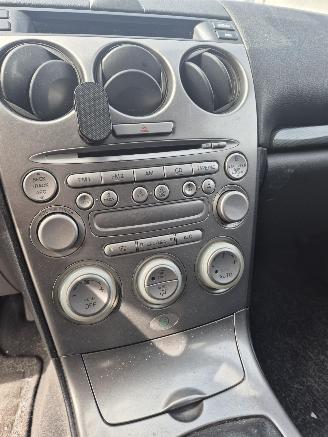 Mazda 6 Sportbreak (GY19/89) Combi 2.0i 16V (LF17) [104kW] 5-BAK picture 10