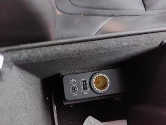 Jaguar XF XF (CC9) Sedan 2.2 D S200 16V (224DT) [147kW] picture 13