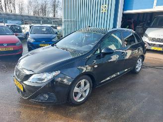 uszkodzony samochody osobowe Seat Ibiza Ibiza ST (6J8) Combi 1.2 TDI Ecomotive 2012/2
