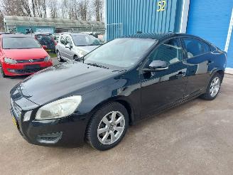 Unfallwagen Volvo S-60 S60 II (FS) Sedan 1.6 T3 16V 2011/2