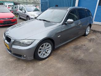 Schadeauto BMW 3-serie 3 serie Touring (E91) Combi 320d 16V Corporate Lease 2011/9