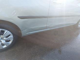 Toyota Yaris Yaris III (P13) Hatchback 1.33 16V picture 17