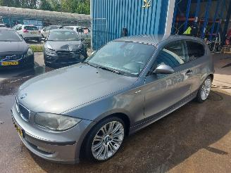 Auto incidentate BMW 1-serie 1 serie (E81) Hatchback 3-drs 118d 16V 2009/9