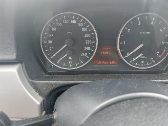 BMW 3-serie 3 serie Touring (E91) Combi 318i 16V picture 12