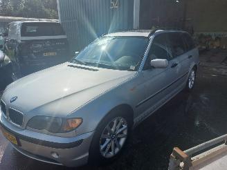 uszkodzony samochody osobowe BMW 3-serie 3 serie Touring (E46/3) Combi 316i 16V 2003/6