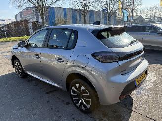 Peugeot 208 1.2 Hybrid 74KW Autom. E-DCS6 Active Clima Navi Led NAP picture 3