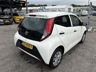 Toyota Aygo 1.0 VVT-I 53KW X 5-Drs Apple Carplay NAP picture 2