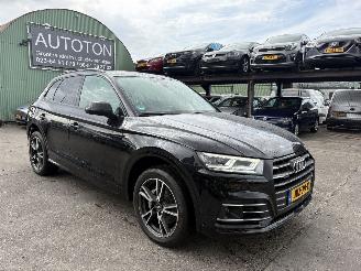 Schadeauto Audi Q5 55 TFSI E 185KW Competition Quattro Autom. Clima Navi S-Line 2020/9