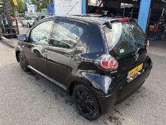 Toyota Aygo 1.0-12V 50KW Navigator Airco Comfort 5-Drs NAP picture 5