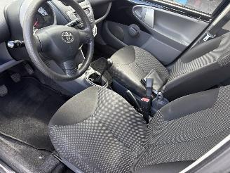 Toyota Aygo 1.0-12V 50KW Navigator Airco Comfort 5-Drs NAP picture 7