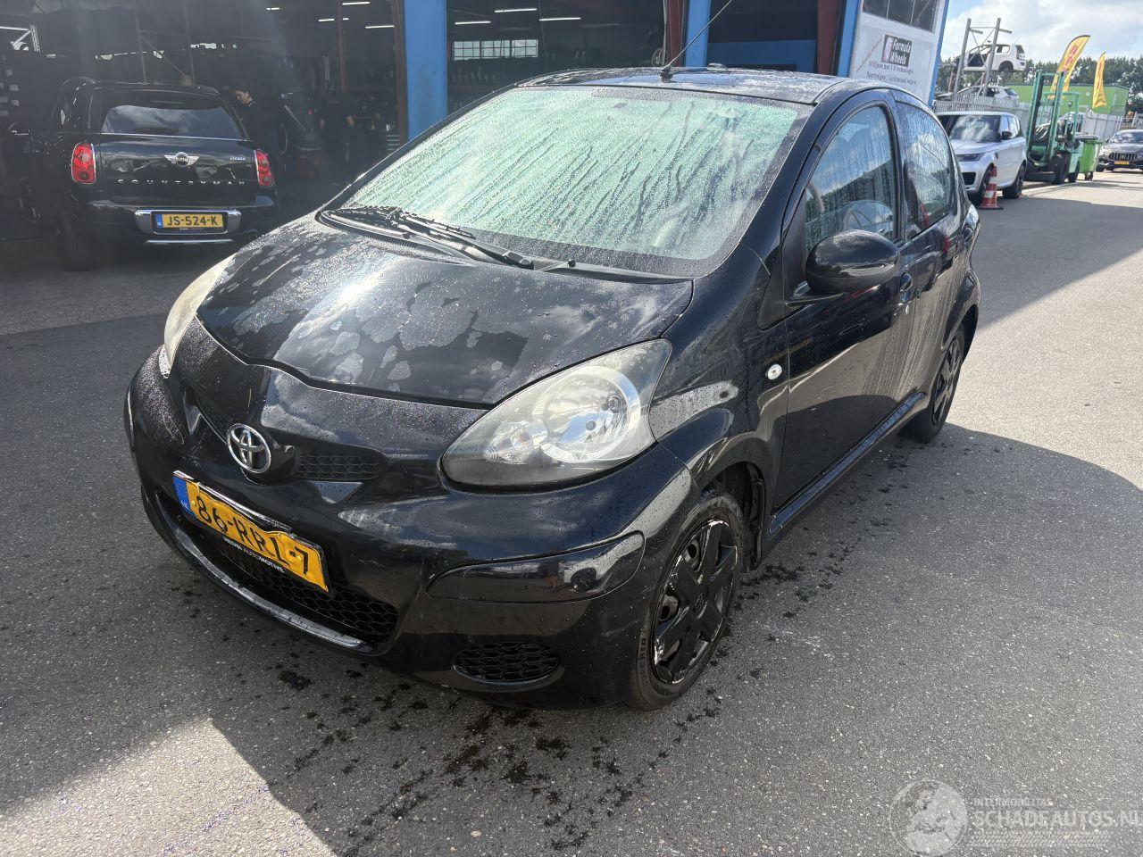 Toyota Aygo 1.0-12V 50KW Navigator Airco Comfort 5-Drs NAP