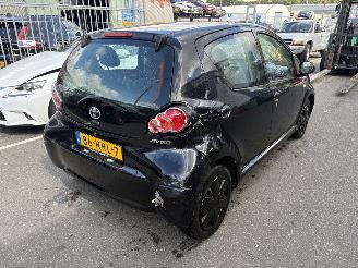 Toyota Aygo 1.0-12V 50KW Navigator Airco Comfort 5-Drs NAP picture 4