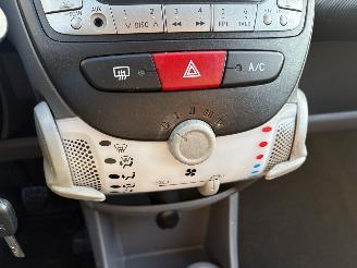 Peugeot 107 1.0-12V 50KW Automaat Airco 5-Drs XS NAP picture 10