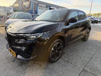 škoda osobní automobily Alfa Romeo Junior Elettrica 54 kWh 115KW Clima Navi Camera DNA NAP 2024/12