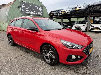Schadeauto Hyundai I-30 1.0 T-GDI 88KW MHEV Clima Led Camera Comfort 2022/3
