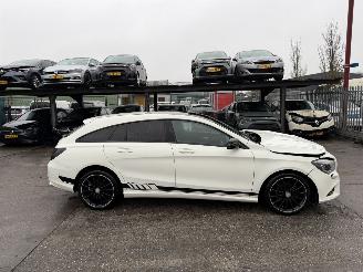 Mercedes Cla-klasse 200 115KW Autom. Pano Clima Navi Leer Shooting Brake picture 2