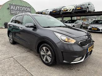 Schadeauto Kia Niro 1.6 GDI Autom. 77KW Hybrid Clima Navi Camera Led Dynamicplusline 2018/11