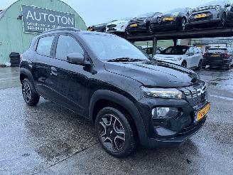 Vaurioauto  passenger cars Dacia Spring 27 kWh Clima Navi Camera Led Expression NAP 2023/9