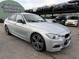 krockskadad bil auto BMW 3-serie 330E Autom. Clima Navi Schuifdak HUD 360Camera High Executive NAP 2016/12