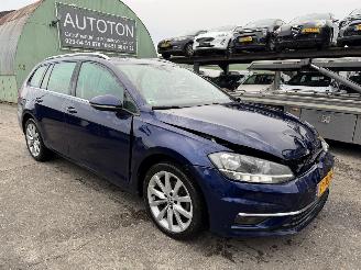 damaged passenger cars Volkswagen Golf 1.6 TDI 85KW DSG Clima Navi Camera Virtual Dash NAP 2018/1
