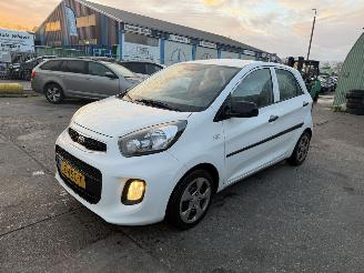 Unfallwagen Kia Picanto 1.0 CVVT 49KW EconomyPlusLine 5-Deurs NAP 2016/8