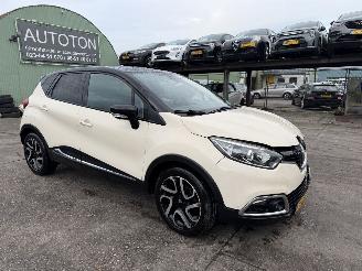 Damaged car Renault Captur 1.5 DCI 66KW Clima Navi Led Camera Dynamique NAP 2014/7