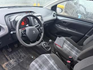 Peugeot 108 1.0 E-VTI 53KW Airco Led Active 5-Drs NAP picture 8