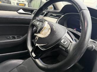 Volkswagen Passat 1.4 GTE 115KW DSG Pano Clima Navi Led Connected Plus Series picture 11