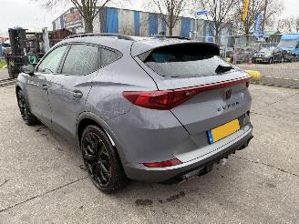 Vaurioauto  passenger cars Cupra Formentor 1.4 110KW DSG e-Hybrid Clima Navi Copper Edition 2022/10