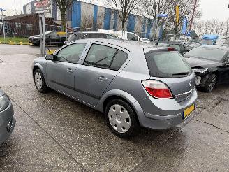 Opel Astra 1.6 77KW Enjoy Airco 5-Drs NAP picture 4
