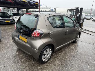 Toyota Aygo 1.0 VVT-I 50KW Airco 5-Drs Comfort picture 2