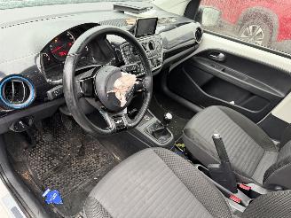 Volkswagen Up! 1.0 55KW Pano Airco Navi Groove Up! 5-Deurs picture 6