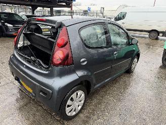 Peugeot 107 1.0 50KW Active Airco Led 5-Drs NAP picture 3