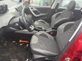 Peugeot 2008 1.2 81KW Clima Navi Pano Led Allure NAP picture 7