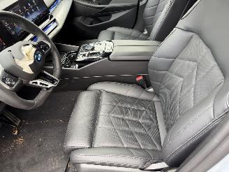 BMW i5 84 kWh eDrive40 250KW M Sport Edition NAP picture 9