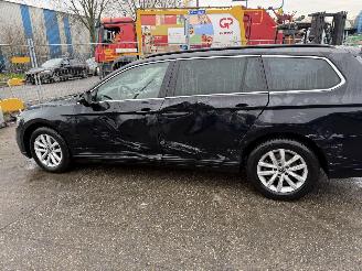 Volkswagen Passat 1.5 TSI 110KW DSG Clima Navi Led Xenon Business R NAP picture 16