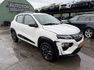 Vaurioauto  passenger cars Dacia Spring 27 kWh Clima Navi Camera Leer Expression  NAP 2023/4