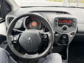 Peugeot 108 1.0 e-VTI 53KW Airco Led 5-Drs Active NAP picture 8